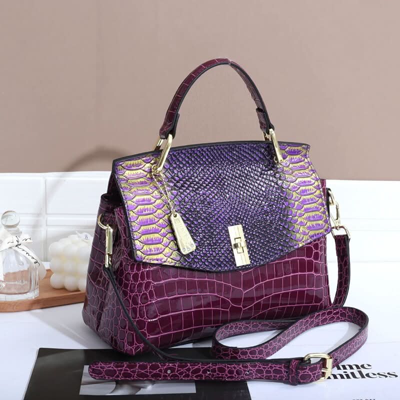 Versatile Atmospheric Shoulder Bag - ShopLorca